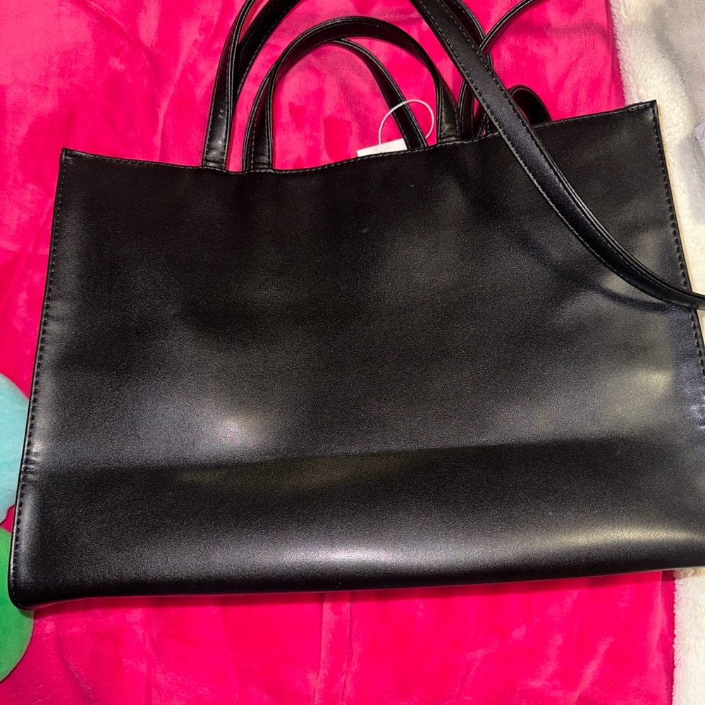 Black Telfar Medium Shopping Bag. Never Worn/ Used. Still has tags - Picture 5 of 5